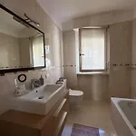 Dama In Tremezzina דירה *