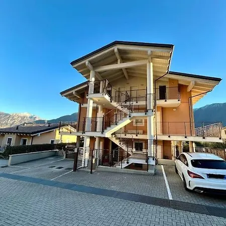 Dama In Tremezzina * Lenno