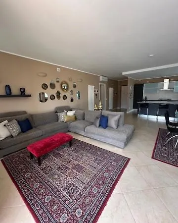 Dama In Tremezzina * Lenno