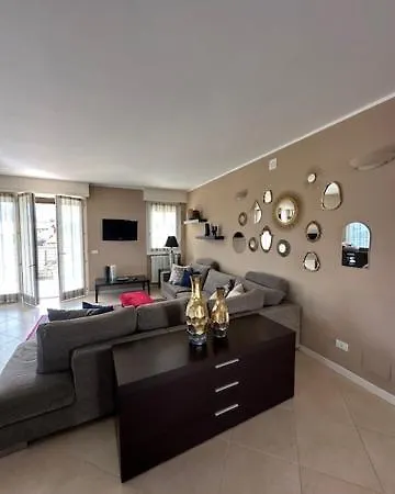 Dama In Tremezzina * Lenno