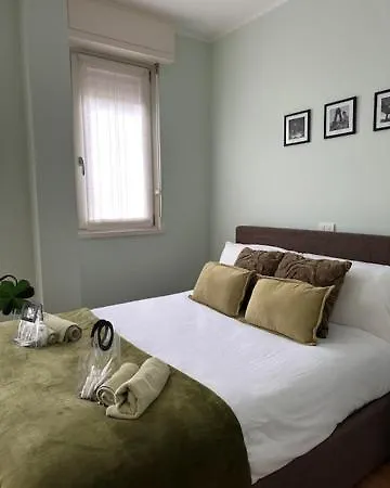 Dama In Tremezzina Lenno