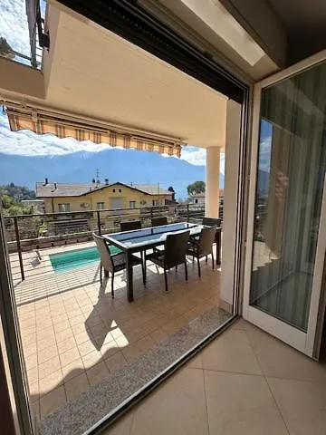 Dama In Tremezzina *