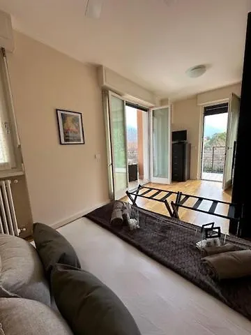 Dama In Tremezzina Apartament *