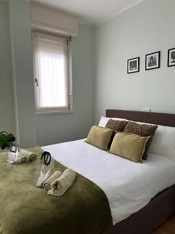 Dama In Tremezzina Лено