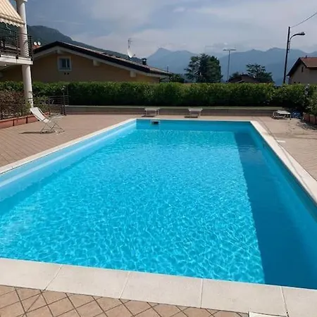 Dama In Tremezzina דירה *